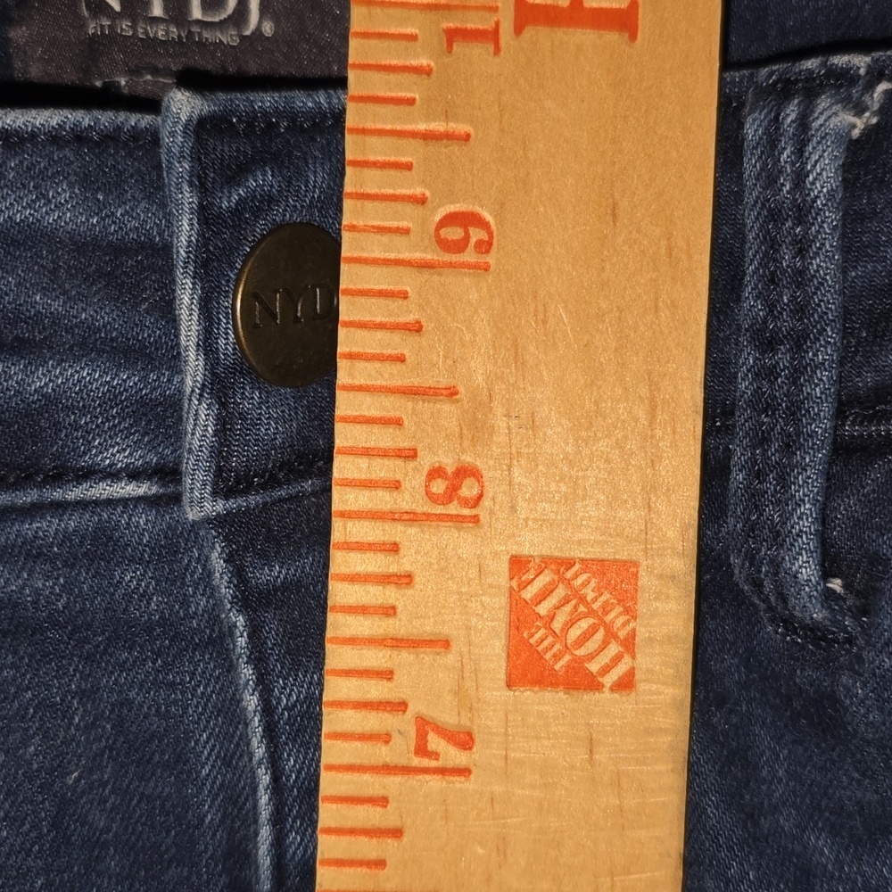 NYDJ Marilyn Straight Jeans Style# MDNAMS2678 Lift Tuck Studded Womens Size 8 - Picture 11 of 15